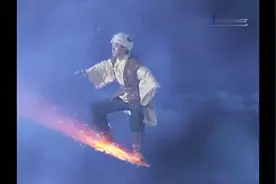 终于知道红孩儿为什么会有风火轮了，老爸牛魔王就是火轮滑板高手视频封面