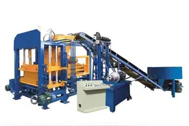 路面砖机是市政建设必不可少的建材生产设备图片