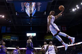 NBA历史上最出色的十大实战扣将图片
