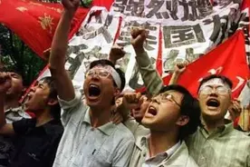 99年美国中校执行任务，对南联盟轰炸78天，11年后“苍天饶过谁”图片