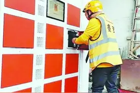电动车有了“共享充电宝”！130余个智能换电柜现身厦门街头图片