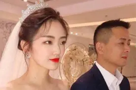 “最帅爸爸”走红，女儿结婚被误认成“新郎”，女儿：真的是亲爹图片