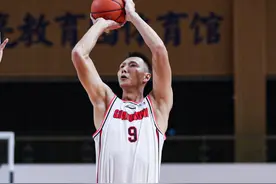 大不如前！易建联助跑起跳摸高仅3.39米，没阿日高！巅峰是3.73米图片