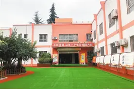 看，一所全“新”的百年“老”校图片