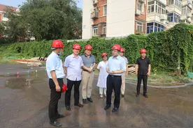 区委副书记、区长何智能视察红桥中医医院新建工程启动工作图片