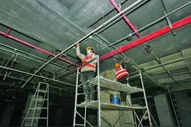 贵安高铁站东广场全面复工图片