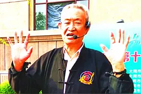 人送绰号“八百斤”，击败日空手道高手，靠武功让大成拳声名远扬图片