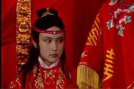 宝玉宝钗结婚，到底是谁决定的？是贾母、王夫人，还是元春？图片