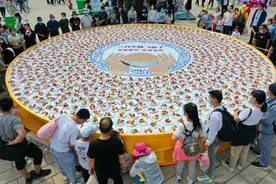 河南一景区推出1元午餐，无人值守全凭自觉，不料不赔反赚827元图片