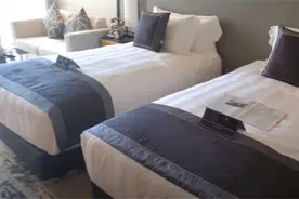 越南海景房卖150w？本以为占了便宜，进门才发现，不就酒店标间么图片