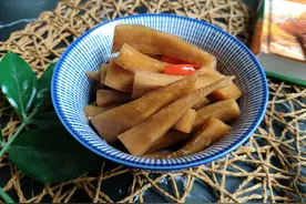 酒店的招牌腌萝卜，酸甜嘎嘣脆，做法配方教给你，料汁比例是关键图片