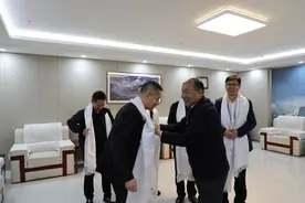 赫万成会见中建六局党委书记、董事长张爱民一行图片