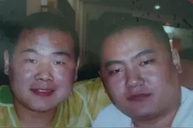 他是岳云鹏弟弟，在家种地，照顾父母，为何不嫉妒哥哥千万财产？图片