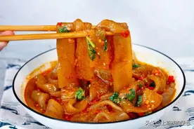 宽粉的绝佳吃法！流汁又劲道，吃一口想三天图片