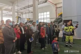 渝北社区走进固废垃圾转运港探秘图片