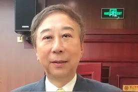 隔代遗传能有多像？看到冯巩的孙子，潘长江的外孙子，我服了图片