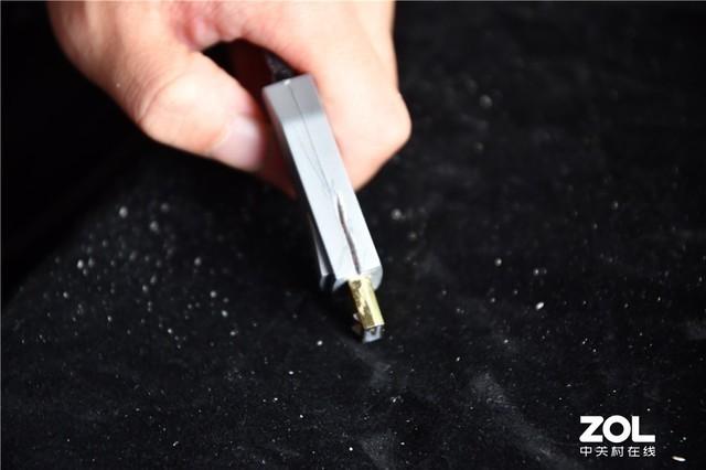 一根线卖398元，电钻暴力拆解后发现贵的原因