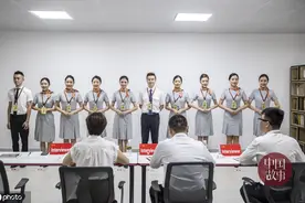 多图直击准空姐面试过程图片