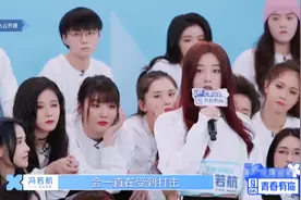 《青春有你2》幕后，蔡徐坤倾听选手烦恼，暖心开导像邻家哥哥！图片