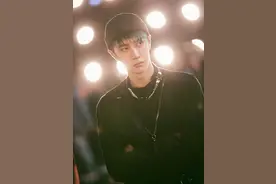 街舞3队长Cypher：王一博怒砸膝盖，张艺兴抡绵羊锤，谁才是King图片