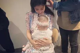 孙怡2岁的女儿食量大，一个人能吃一整只大龙虾，网友：能吃是福图片