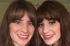 墨西哥小湖中游泳，突然遭遇鳄鱼，双胞胎姐姐救下妹妹，和鳄鱼搏斗图片