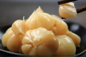 腌糖醋蒜时，别只放醋和糖，记得多放“2个料”，蒜脆嫩香味浓图片