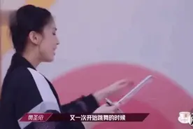 黄圣依被伊能静传授嘶吼唱法，仿佛看到当年自己的“海娃”图片