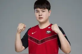 JDG痛失冠军，zoom心态炸了！赛后魂不守舍，表情非常痛苦图片