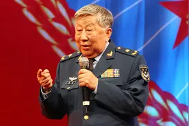 他是解放军级别最高的文职干部，参军63年，享受战区级上将待遇图片