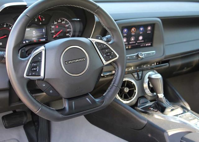 虽然是2018款的雪佛兰，但这科迈罗ZL1相同能惊艳全场