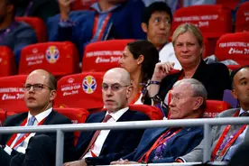 9年700亿！NBA再现天价合同，收视率降低，球员身价却暴涨图片