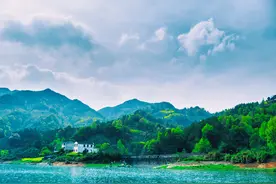 黄山市歙县深渡镇的码头，以前是孩子心中的梦想彼岸图片