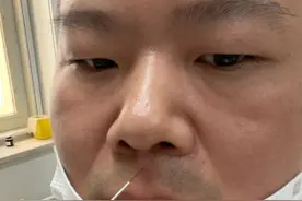 岳云鹏身体不适暂停工作，1月前曾现身医院，现状曝光在家陪妻女图片