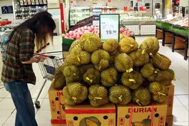2020年我国进口水果首次突破100亿美元，榴莲最烧钱，香蕉量最大图片