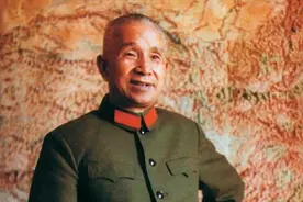 七战七捷，大将粟裕的封神战，3万人对阵12万敌军竟然消灭了5万人图片