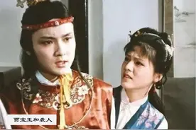 袭人得志便猖狂 居然和贾宝玉堂堂正正地发脾气 甚至欺侮宝玉图片