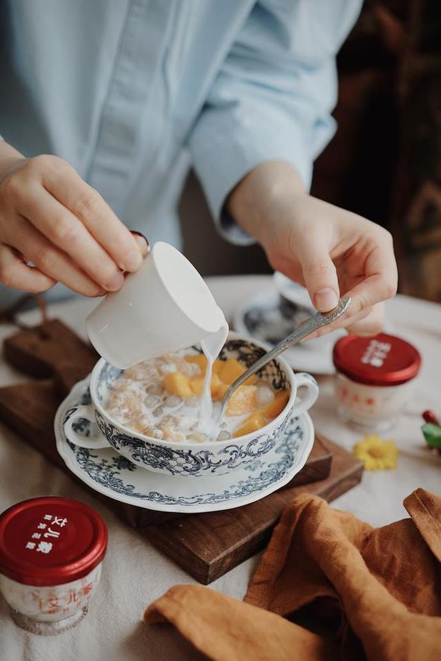 火龙果花胶牛奶冻怎么做 2026年火龙果牛奶果冻的做法 火龙果花胶牛奶冻怎么做 2026年火龙果牛奶果冻的做法