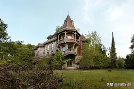 摄影师拍摄欧洲废弃的豪宅 都是童话里的画面图片
