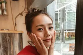 日本155cm模特走红，甜美又妩媚，被喻为翻版石原里美图片