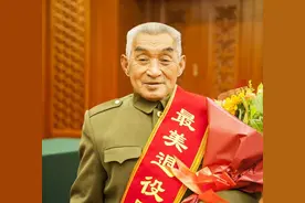 60岁老农自称击落美国飞机遭嘲笑，身份曝光后惊呆众人：一等功臣图片