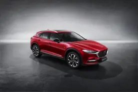 入手16万级合资SUV，CX-4和RAV4谁是斜杠青年的最爱图片