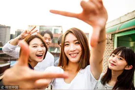 人际交往中，如果你有这3种表现，往往会让别人看轻你图片