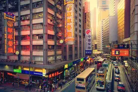 香港岛到底有多拥挤？住宅紧挨墓地，每平方公里人口超过两万人图片
