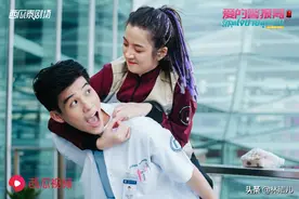 颜值气场赢了热巴，被称“10亿女主”，她不愧是“泰国第一神颜”图片