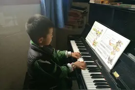 学钢琴的孩子3000万，为啥多数半途而废？问题出在父母身上图片