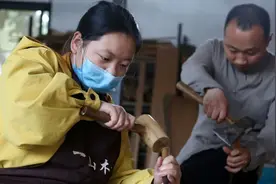 携妻隐居深山，钓鱼种菜，建600平别墅，可是对孩子负责吗？图片