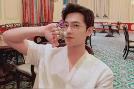 啊啊啊怎么办 杨洋演的于途于老师苏到我了！救命图片