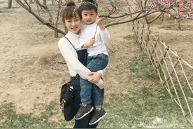 潘长江的女儿 带儿子出来玩 素颜潘阳好漂亮图片