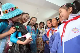 家里不穿的旧衣服该如何处理？图片